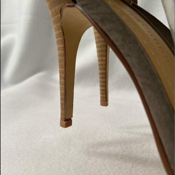 Chinese Laundry Sante Fe Grey Suede Leather Fringe Open Toe Sandals size 10 - Picture 9 of 16